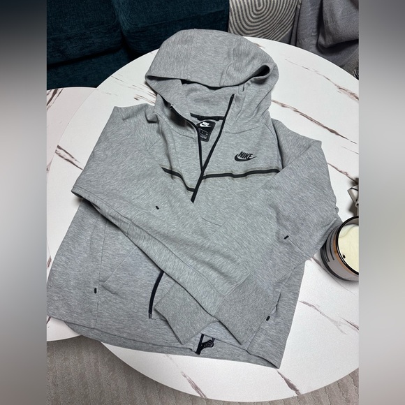 Nike Womens Grey Gray Tech Fleece Techfleece Size Small Cropped Full Zip Hoodie - Picture 2 of 10